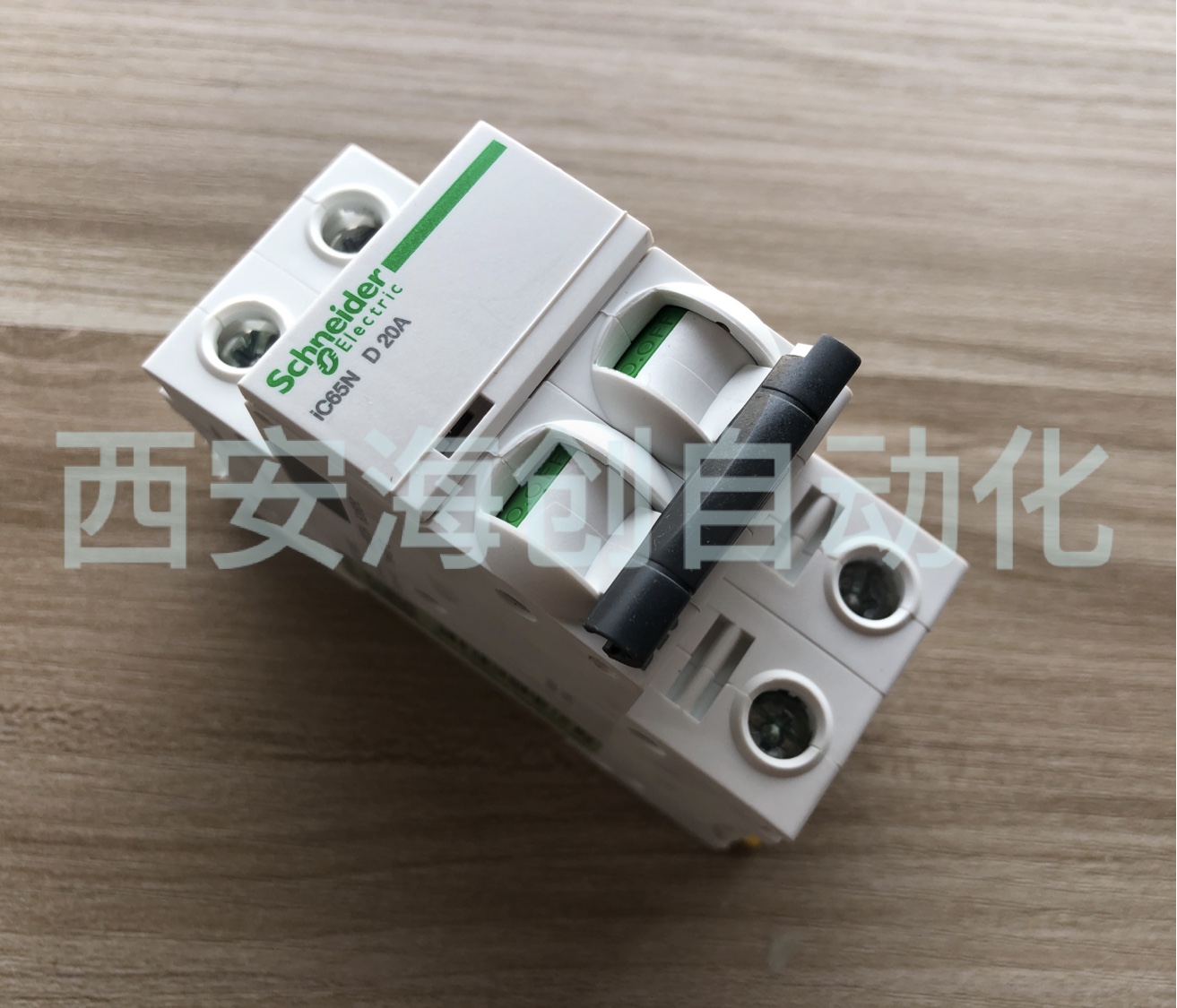 施耐德斷路器IC65N 2P D20A.jpg